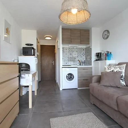 Renove Avec Grande Terrasse, Climatisation, Parking Prive, Proche Commerces Et Thermes - Fr-1-553-192